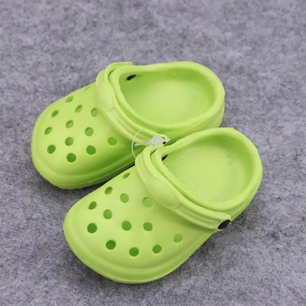 1 Pair Pet Beach Shoes Non-slip Pet Sandals Comfortable Soft-soled Dog Hole Shoe EVA Breathable Dog Rain Boots for Cats