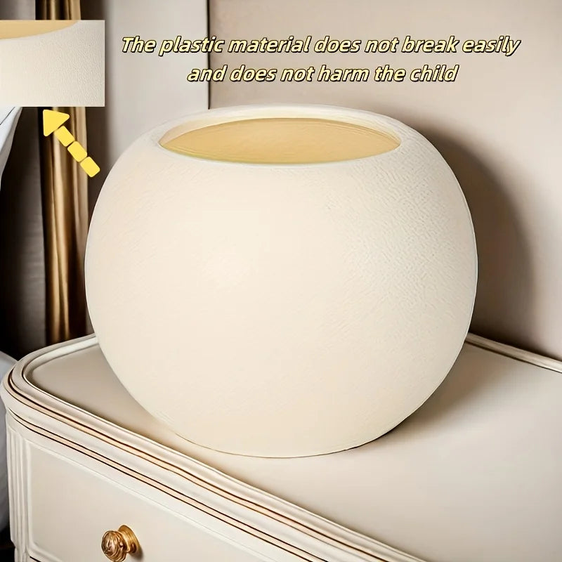 Round Plastic Flower Pot